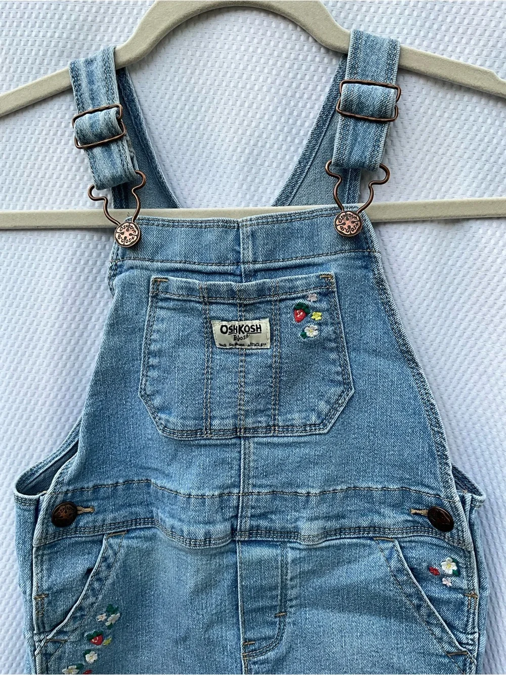 OshKosh B'gosh 5T Girls Denim Overalls Embroidered Strawberry Floral Stretch